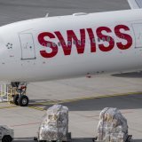 La hausse du nombre de saisie d'objets dangereux à l'aéroport de Zurich est particulièrement marquée parmi les bagages enregistrés, destinés au transport en soute. KEYSTONE/CHRISTIAN MERZ